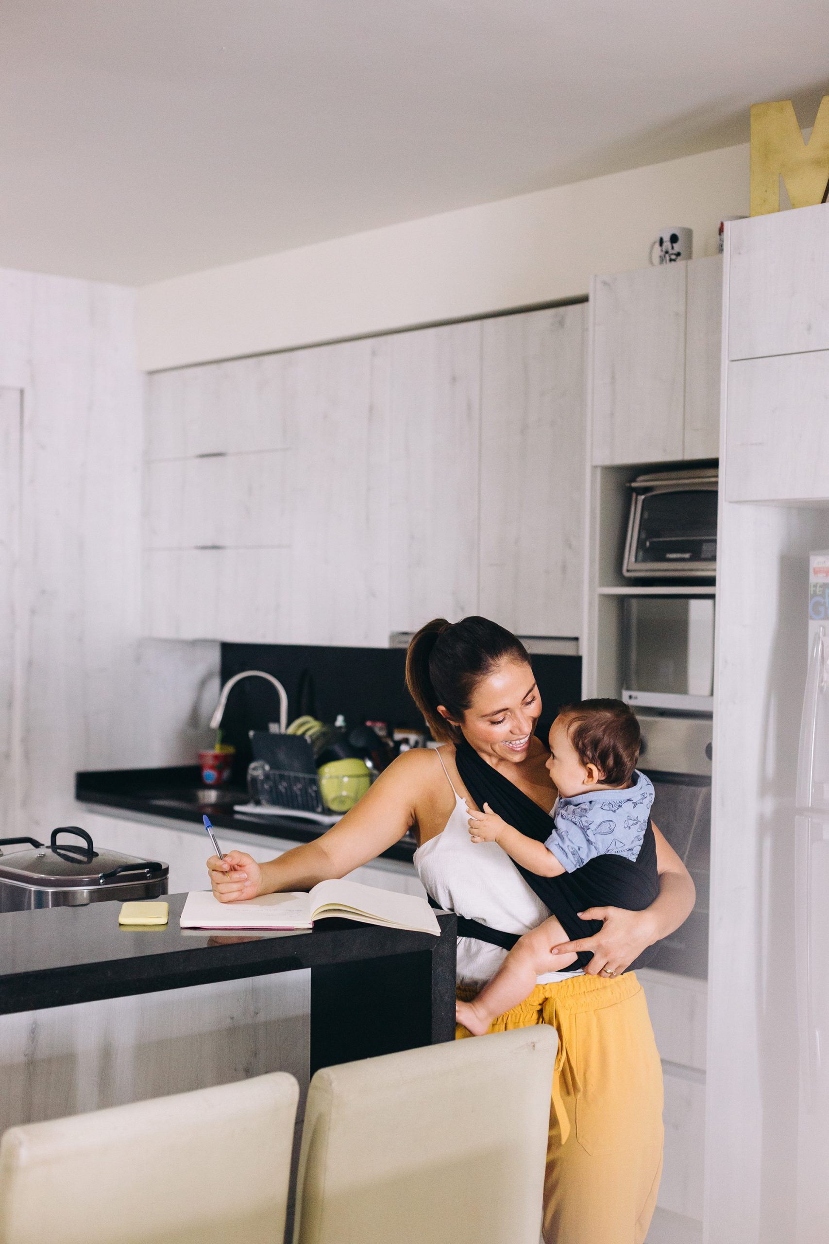 WORKING MOM
